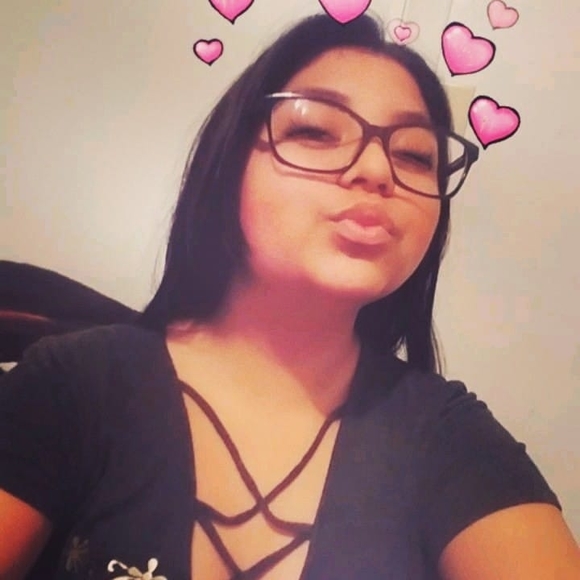 Meet your Posher, Ayanna - Picture 1 of 1